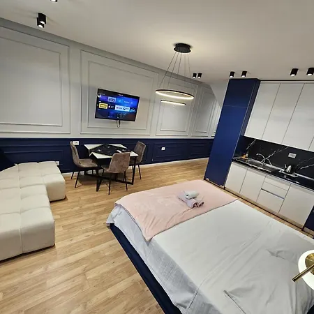 Square 21 Stylish Apartment